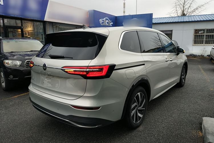 Used Volkswagen Viloran 2024 330TSI Luxury Edition
