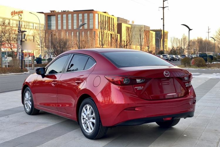 Used Mazda Mazda 3 Axela 2016 Sedan 1.5L Manual Comfort Model
