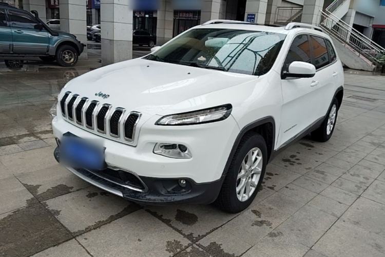 Used Jeep Cherokee 2016 2.4L Professional Smart Version