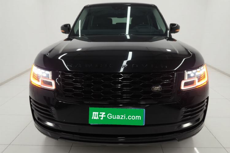 Used Land Rover Range Rover 2022 3.0 L6 400 PS Classic Extended Version