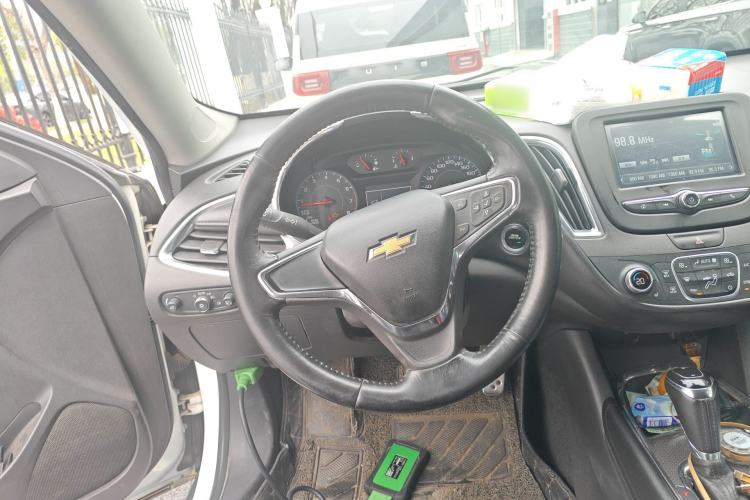 Used Chevrolet Malibu XL 2017 1.5T Automatic Ruichi Edition Steering Wheel