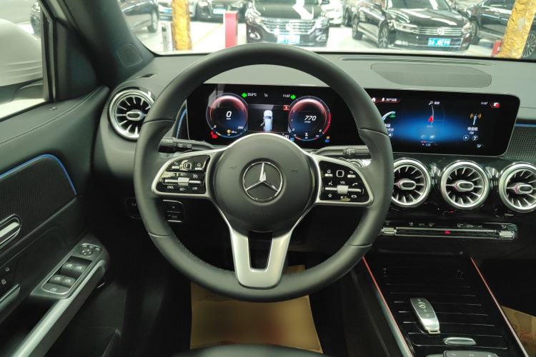 Used Mercedes-Benz GLB 2020 Updated GLB 200 Dynamic Edition Steering Wheel