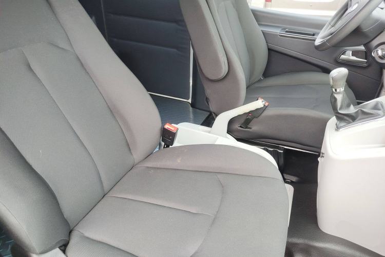 Used JAC Refine M3 2022 PLUS Standard Model 1.5T
