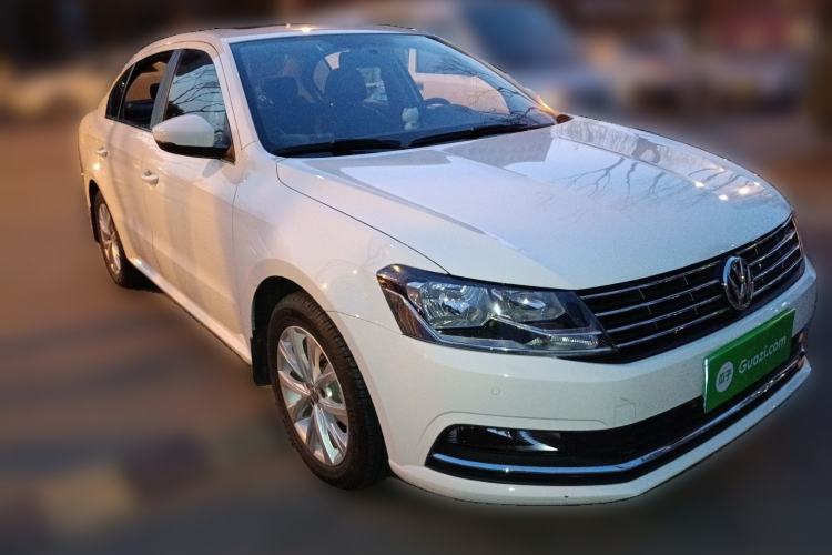 Used Volkswagen Lavida 2017 1.6L Automatic Comfort Edition
