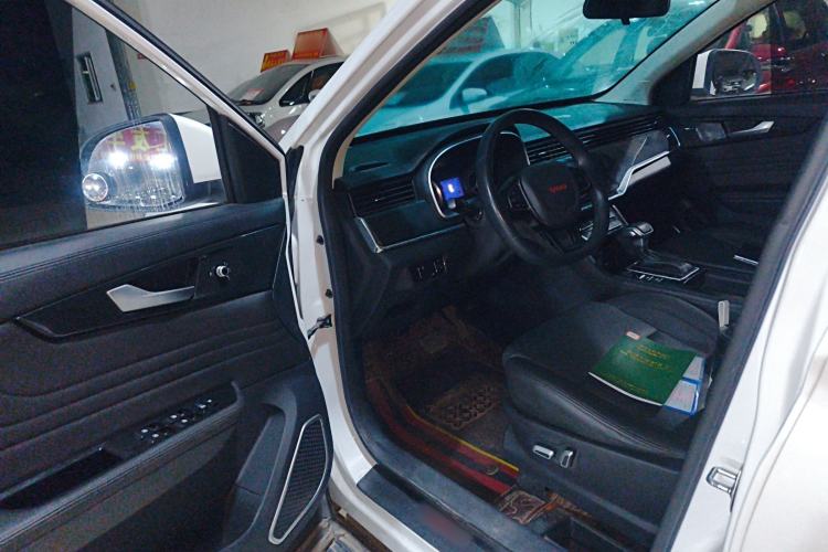 Used Sinotruk VGV U70 2020 1.5T Automatic Smart Luxury 7-Seater
