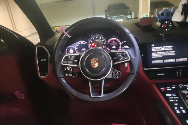 Used Porsche Cayenne 2023 Cayenne 3.0T Platinum Edition Steering Wheel
