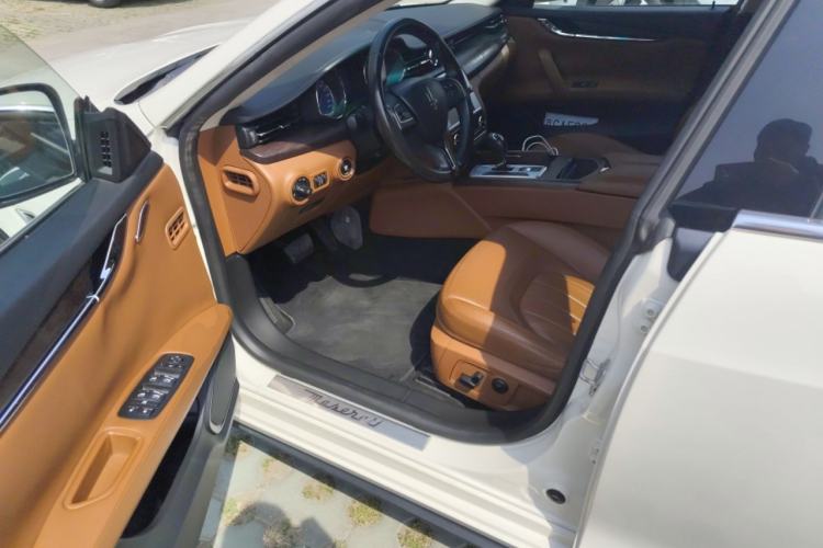 Used Maserati President 2013 3.0T Standard Model Driver Seat