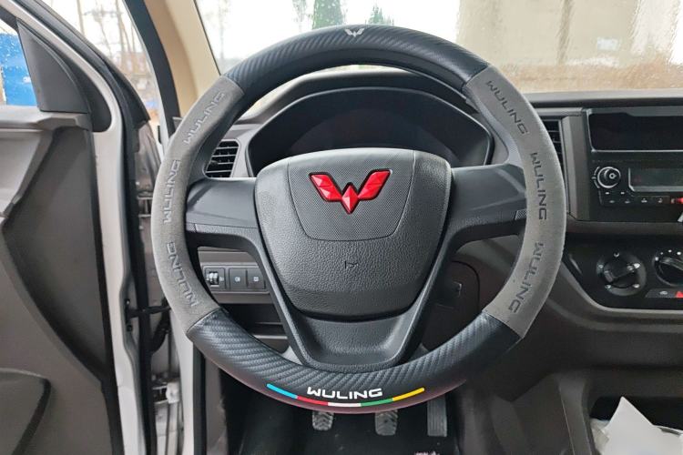 Used Wuling Hongguang V 2022 1.5L Enjoy Edition Electric-Powered LAR
