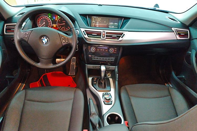 Used BMW X1 2013 sDrive18i Leading Model Center Console