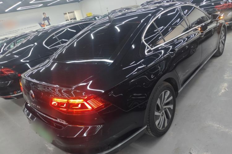 Used Volkswagen Magotan GTE Plug-in Hybrid 2022 GTE Luxury Model Rear