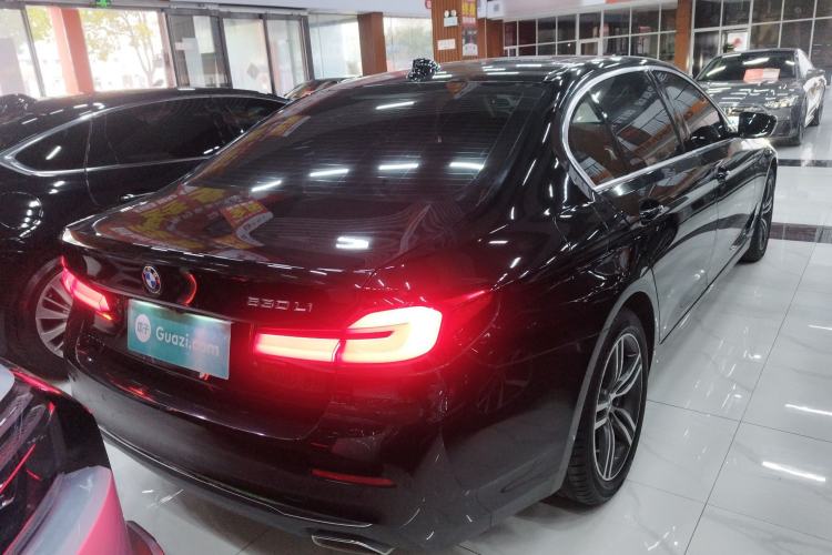 Used BMW 5 Series 2022 Second Facelift 530Li Leading Edition Luxury Package Rear Right 45 Deg