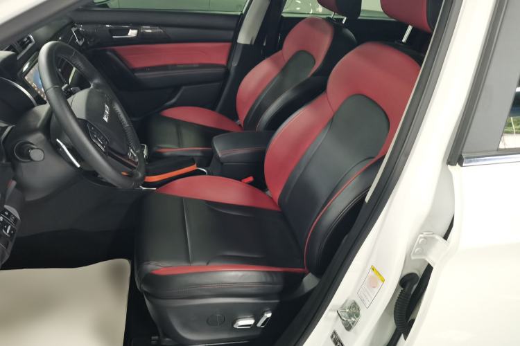 Used Haval H2 2018 Chuanxiang Edition 1.5T Dual-Clutch Two-Wheel Drive ZhiShang Model China V Standard
