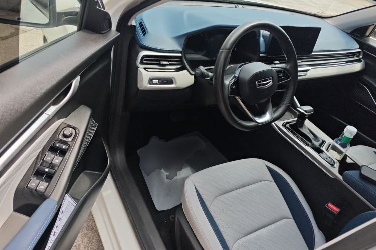 Used Geely Auto Emgrand 2022 4th Generation 1.5L CVT Flagship Model Driver Seat