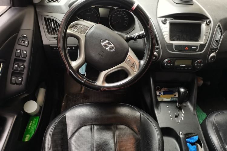 Used Hyundai ix35 2015 2.0L Automatic 2WD Smart Type China IV Steering Wheel