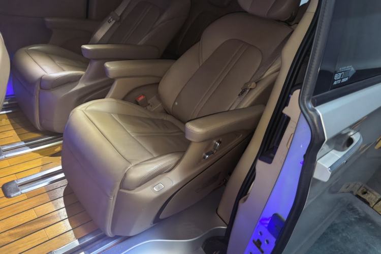 Used Buick GL8 2020 ES Land Cruiser 653T Luxury Model
