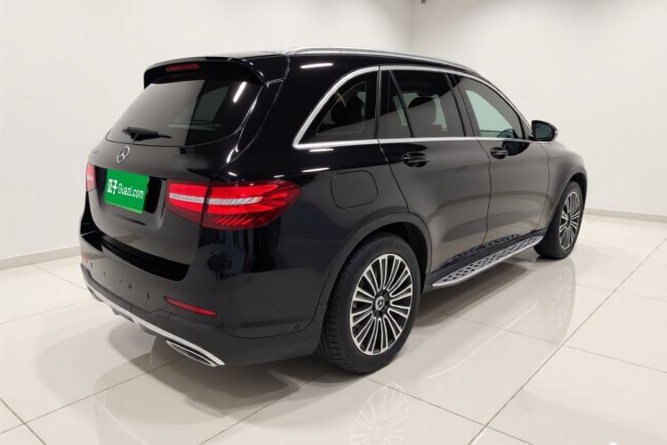 Used Mercedes-Benz GLC 2018 Facelifted GLC 260 4MATIC Dynamic Edition Exterior 3