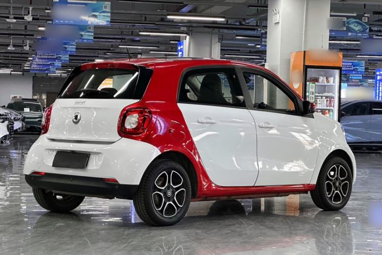 Used smart forfour 2018 0.9T 66 kW Pioneer Edition
