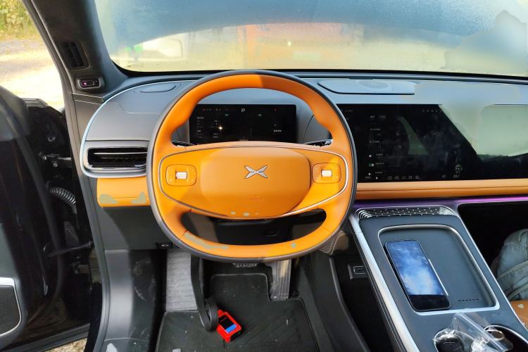 Used XPeng G9 2025 625 Long-Range Max Steering Wheel