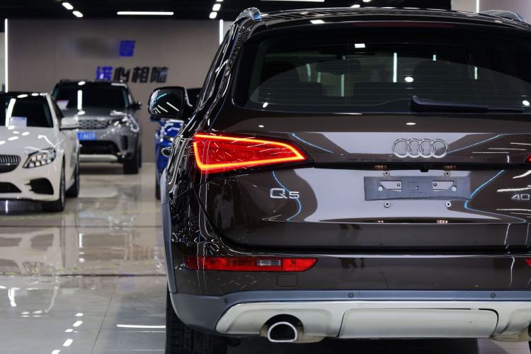 Used Audi Q5 2017 Plus 40 TFSI Technology Model