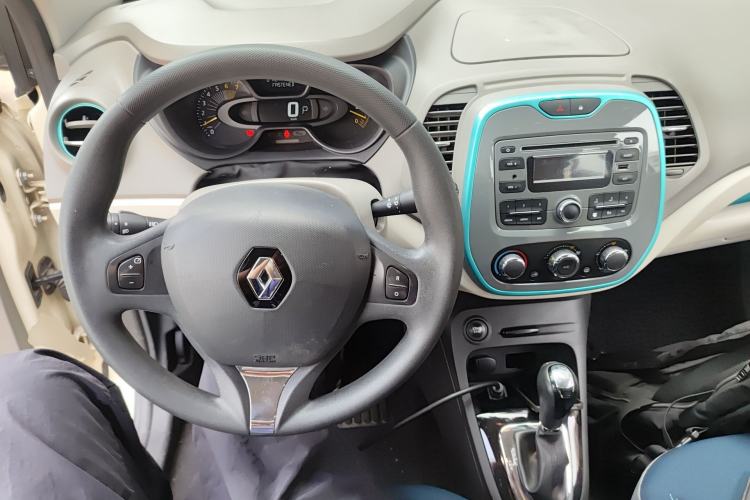 Used Renault Captur 2015 1.2T Automatic Standard Edition
