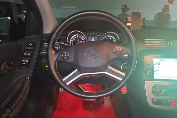 Used Mercedes-Benz R-Class 2014 R 320 4MATIC Business Model