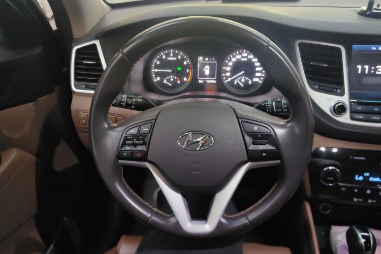 Used Hyundai Tucson 2015 1.6T Dual-Clutch Two-Wheel-Drive Leading Model