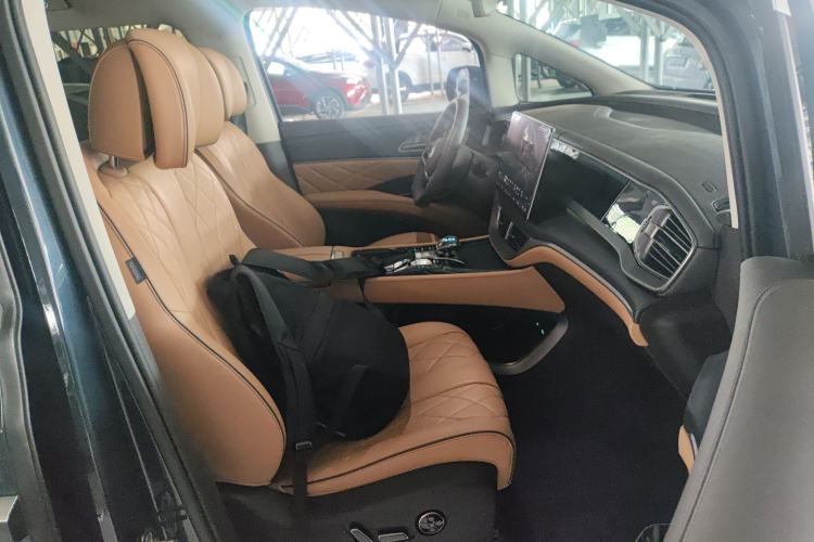 Used Denza D9 2024 DM-i 980 Four-Wheel Drive Prestige Model