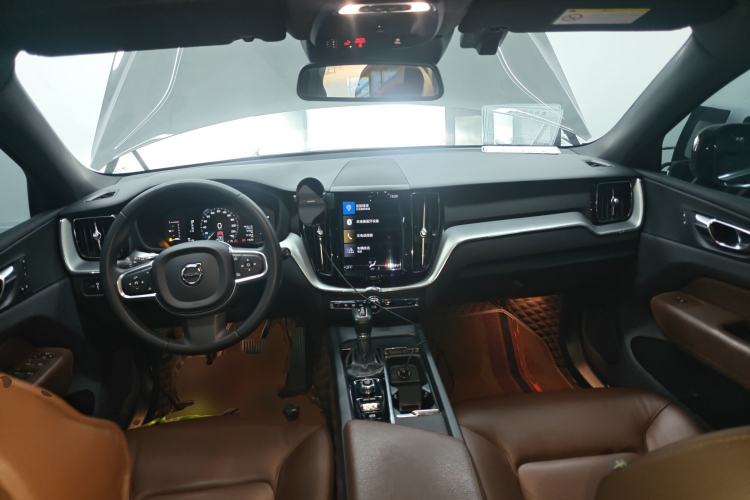 Used Volvo XC60 2021 T5 4x4 Smart Luxury Edition