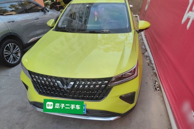 Used Wuling Alvez 2022 1.5L Manual Comfort Version Exterior 1