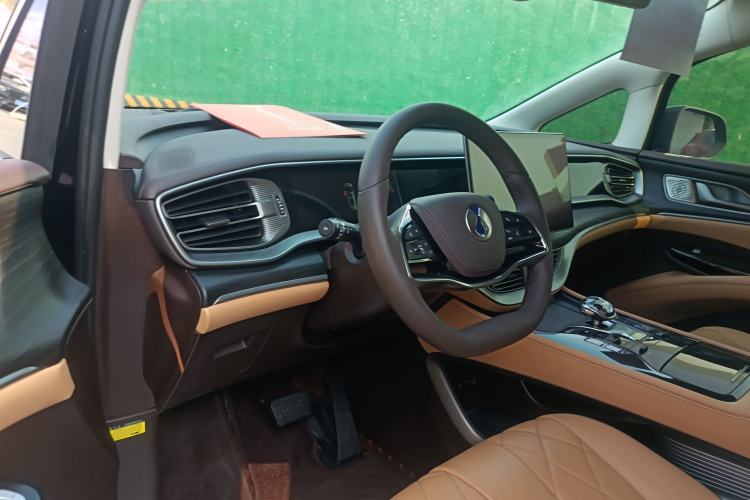 Used Denza D9 2024 DM-i 980 Four-Wheel Drive Prestige Model