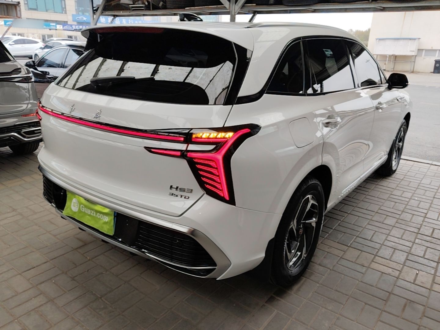 Hongqi HS3 2023 1.5T Two-Wheel Drive Shanwei Edition — снимка 6