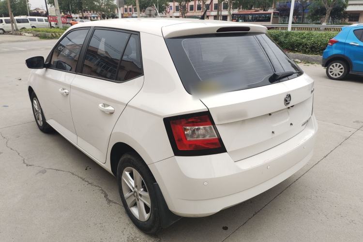 Used Skoda Fabia 2015 1.4L Automatic Front-Drive Model
