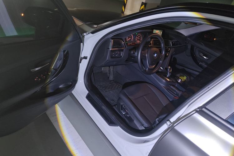 Used BMW 3 Series 2016 320i Fashion Model