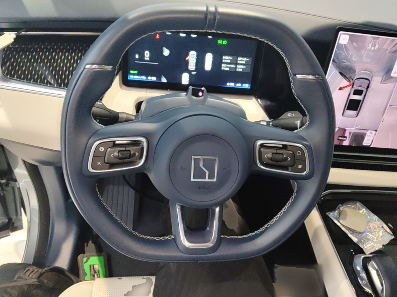 Zeekr 009 2024 Six-Seat Executive Version 4WD 108 kWh — снимка 15