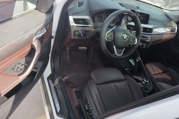 Used BMW X1 2018 xDrive20Li Luxury Edition Driver Seat