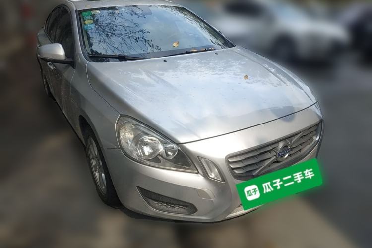 Used Volvo S60 2011 2.0T ZhiShang Version Front Right 45 Deg