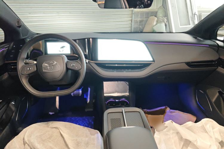 Used Hongqi EH7 2025 600 Smart Selection Edition
