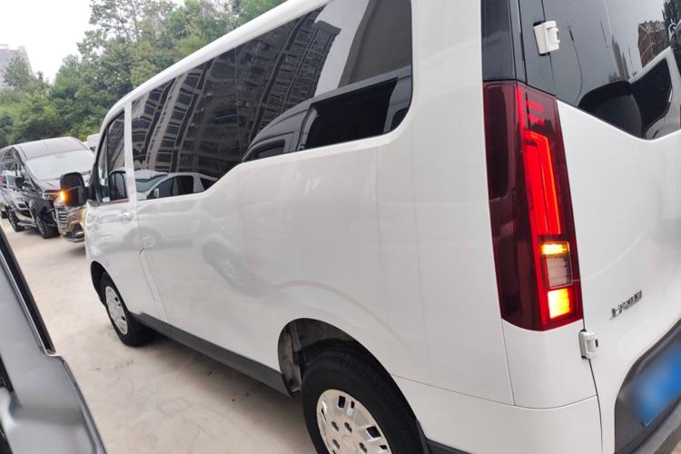 Used Iveco Fidato 2023 C30 Passenger Van 2.0T 93kW Manual Transmission Xingtu Edition Low Roof
