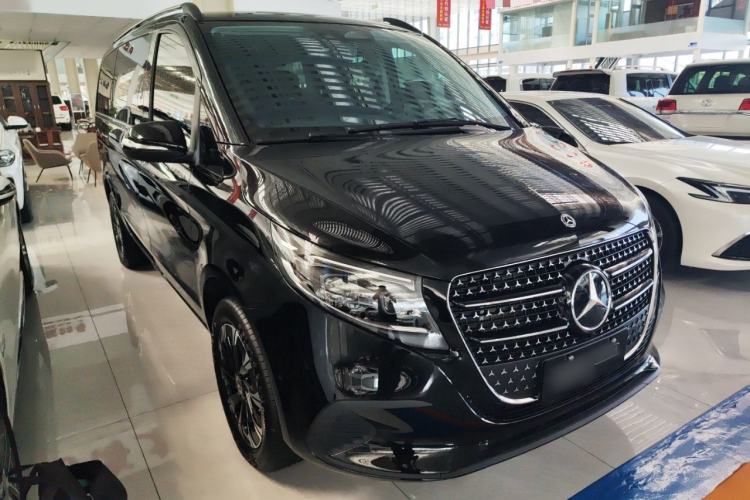 Used Mercedes-Benz V-Class 2024 V 300 Pilot Edition