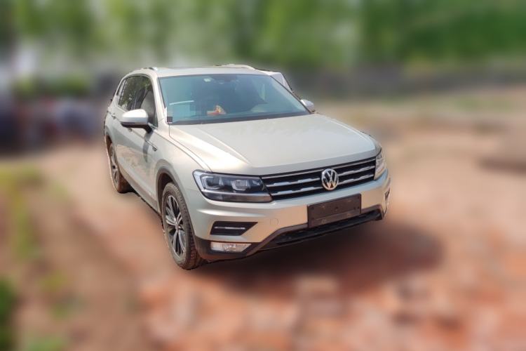 Used Volkswagen Tiguan L 2019 280TSI Automatic Two-Wheel Drive Panoramic Comfort Edition China V Standard Front Right 45 Deg