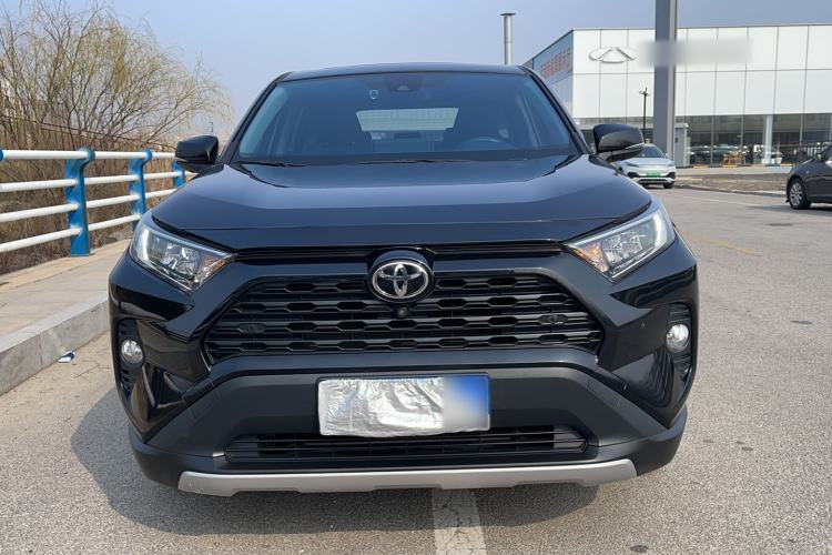 Used Toyota RAV4 2022 2.0L CVT Two-Wheel Drive Fashion Plus Edition