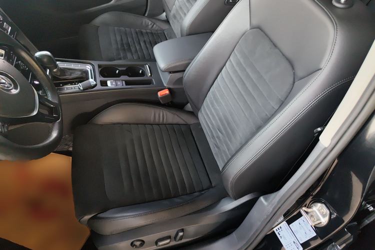 Used Volkswagen Magotan 2017 330TSI DSG Luxury Model Left Front Seat