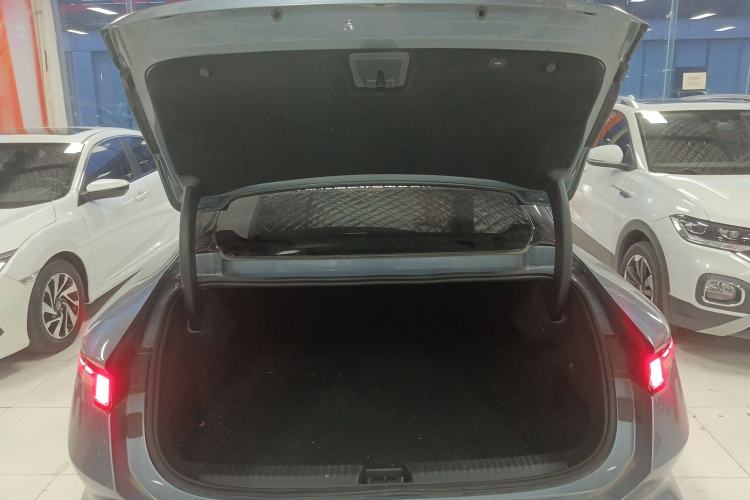 Used Lynk & Co Z10 2025 95 kWh 702 km All-Wheel Drive Intelligent Driving Ultra
