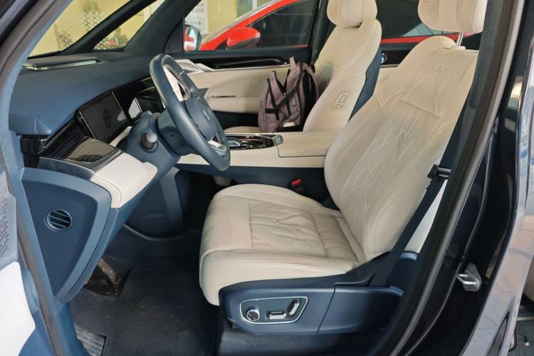 Used Zeekr 009 2024 7-Seater Aisle Version 108 kWh