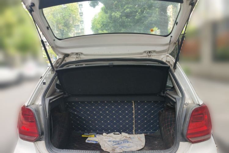 Used Volkswagen Polo 2016 1.4L Manual Fashion Model