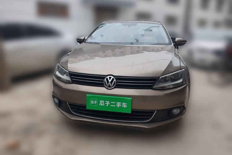 Used Volkswagen Sagitar 2012 1.6L Manual Comfort Model Front