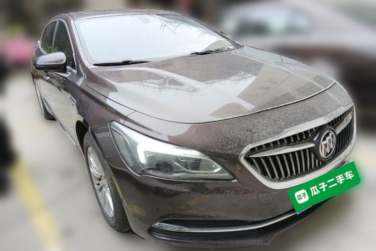 Used Buick LaCrosse 2018 20T Elite Edition Front Right 45 Deg