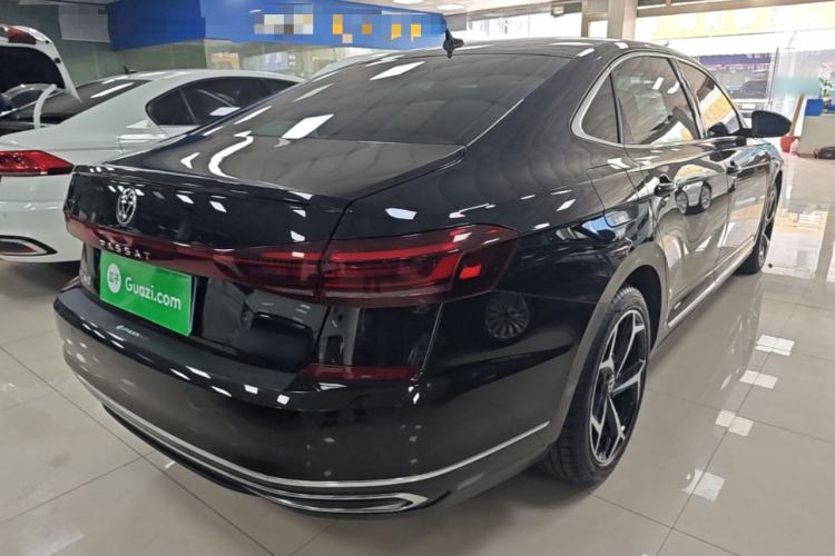 Used Volkswagen Passat 2024 380TSI Starry Dragon Edition Rear Right 45 Deg