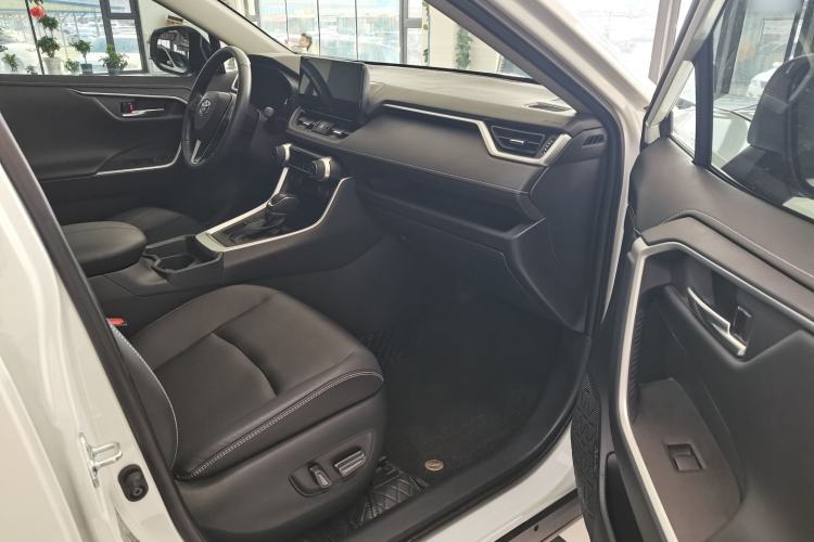 Used Toyota RAV4 2023 2.0L CVT Two-Wheel Drive Fashion Plus Edition
