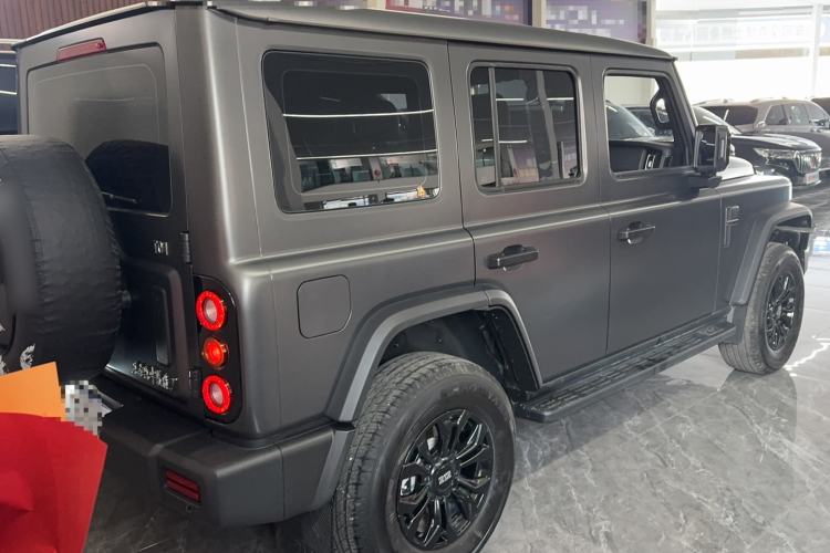 Used 212 T01 2024 2.0T Explorer
